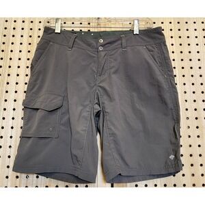 Women Columbia Omni shade Green shorts size 2 Omni Shade Sun Protection Outdoors